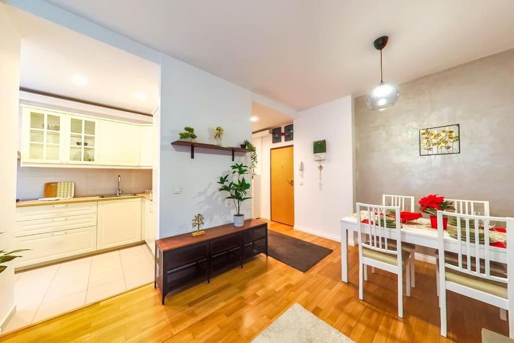 Old Town Spacious Apartment Bucarest Extérieur photo