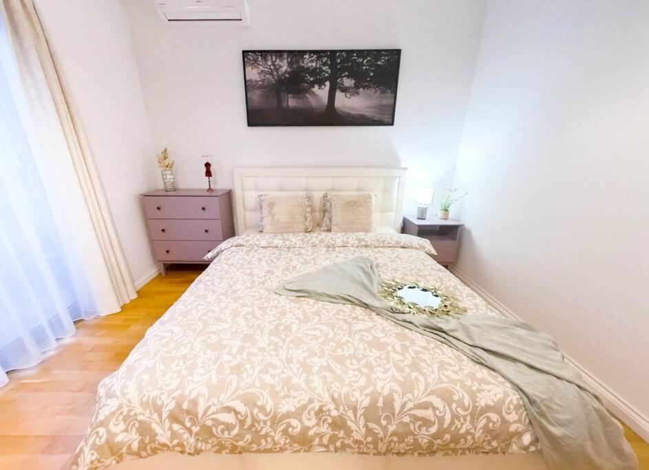 Old Town Spacious Apartment Bucarest Extérieur photo