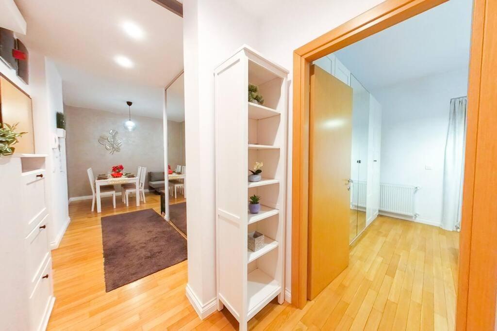 Old Town Spacious Apartment Bucarest Extérieur photo